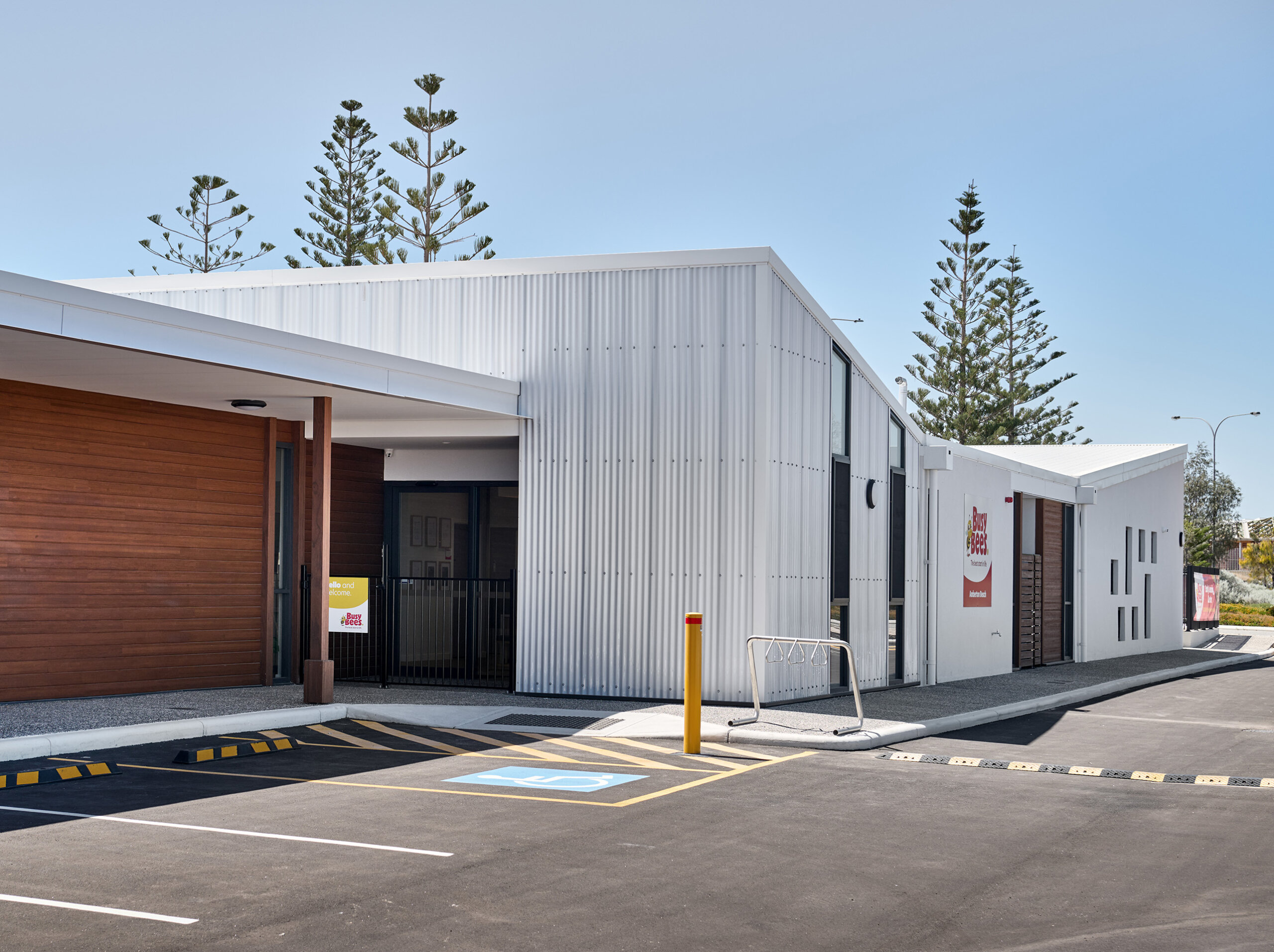 IMAGE BANNER BLOCK copyAmberton